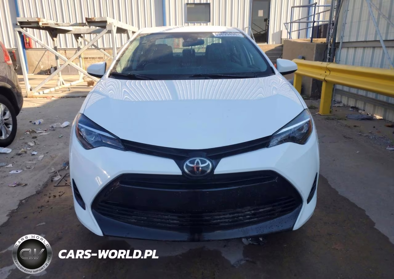 2017 Toyota Corolla Le VIN:2T1BURHE4HC852130 - 5