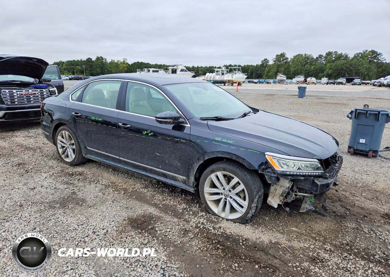 2018 Volkswagen Passat Sel Premium VIN:1VWCA7A38JC019582 - 4