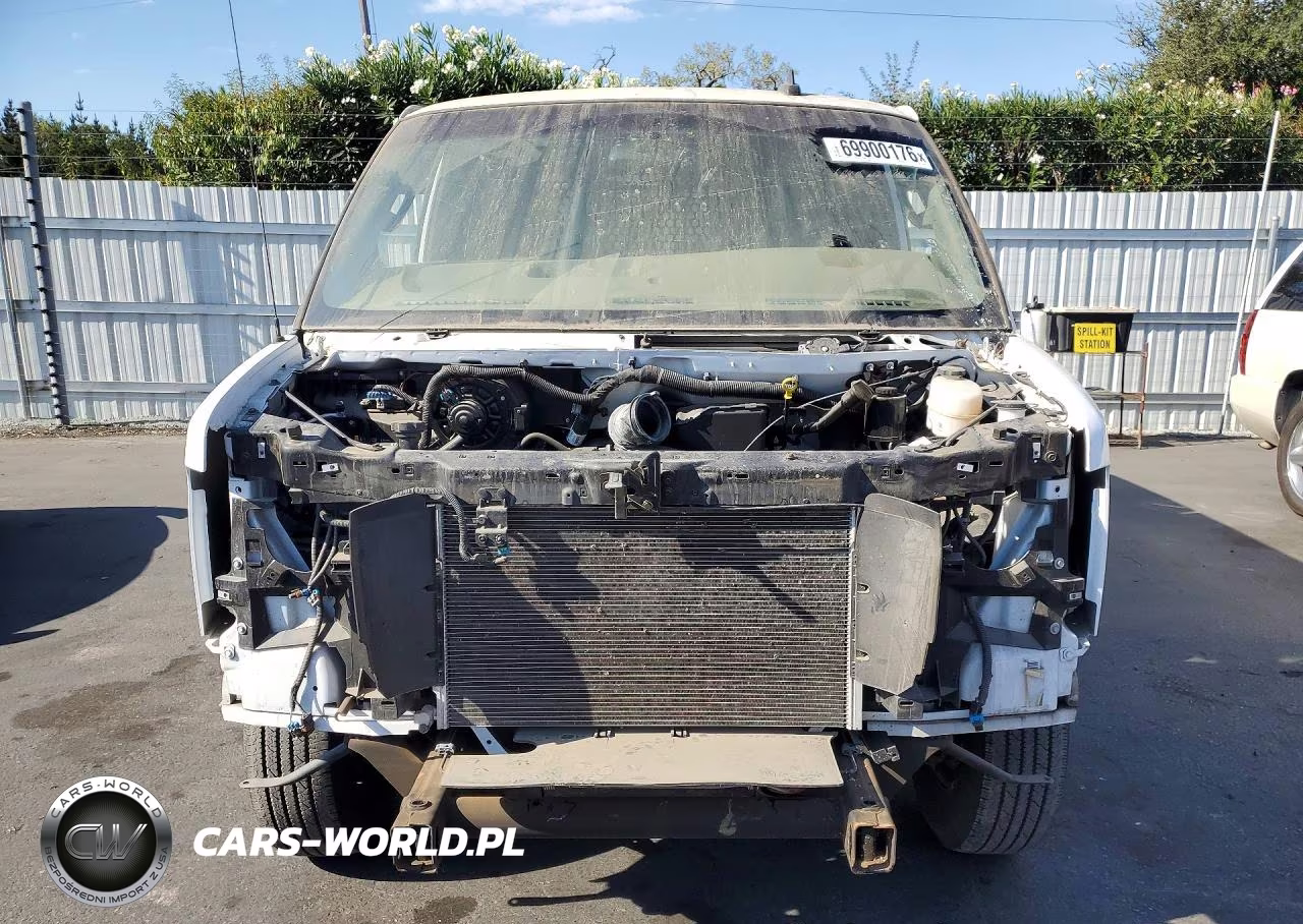 2022 GMC Savana 2500 Cargo Delivery Van VIN:1GTW7AFP7N1172253 - 5