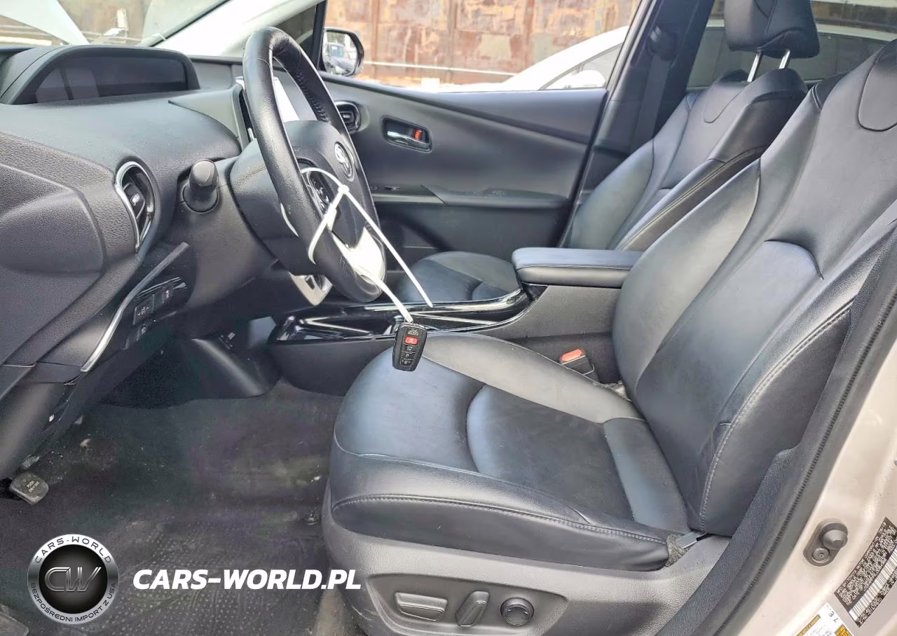 2018 Toyota Prius Prime Premium VIN:JTDKARFPXJ3084388 - 7