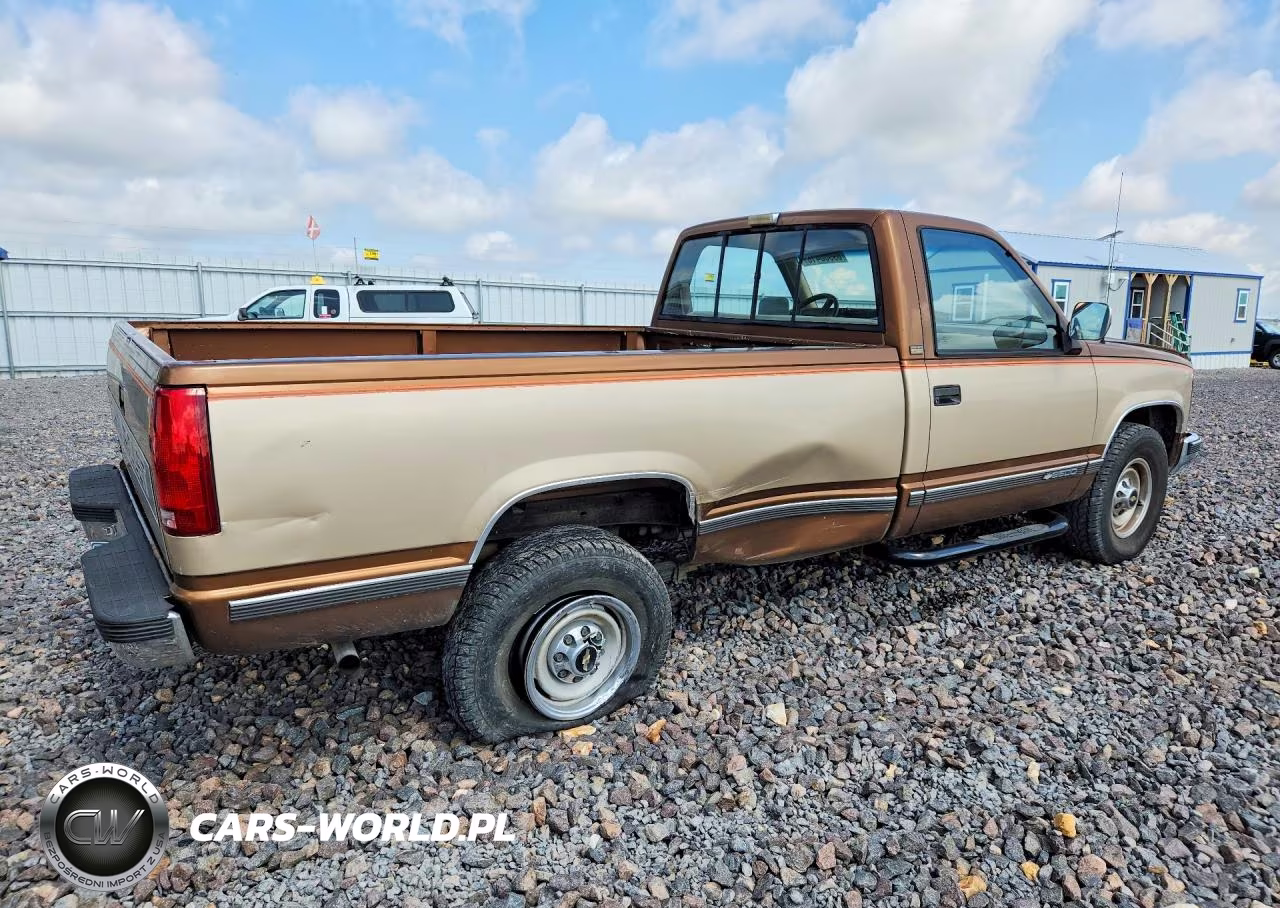 1990 Chevrolet Gmt-400 C2500 VIN:1GCGC24K4LE181088 - 3