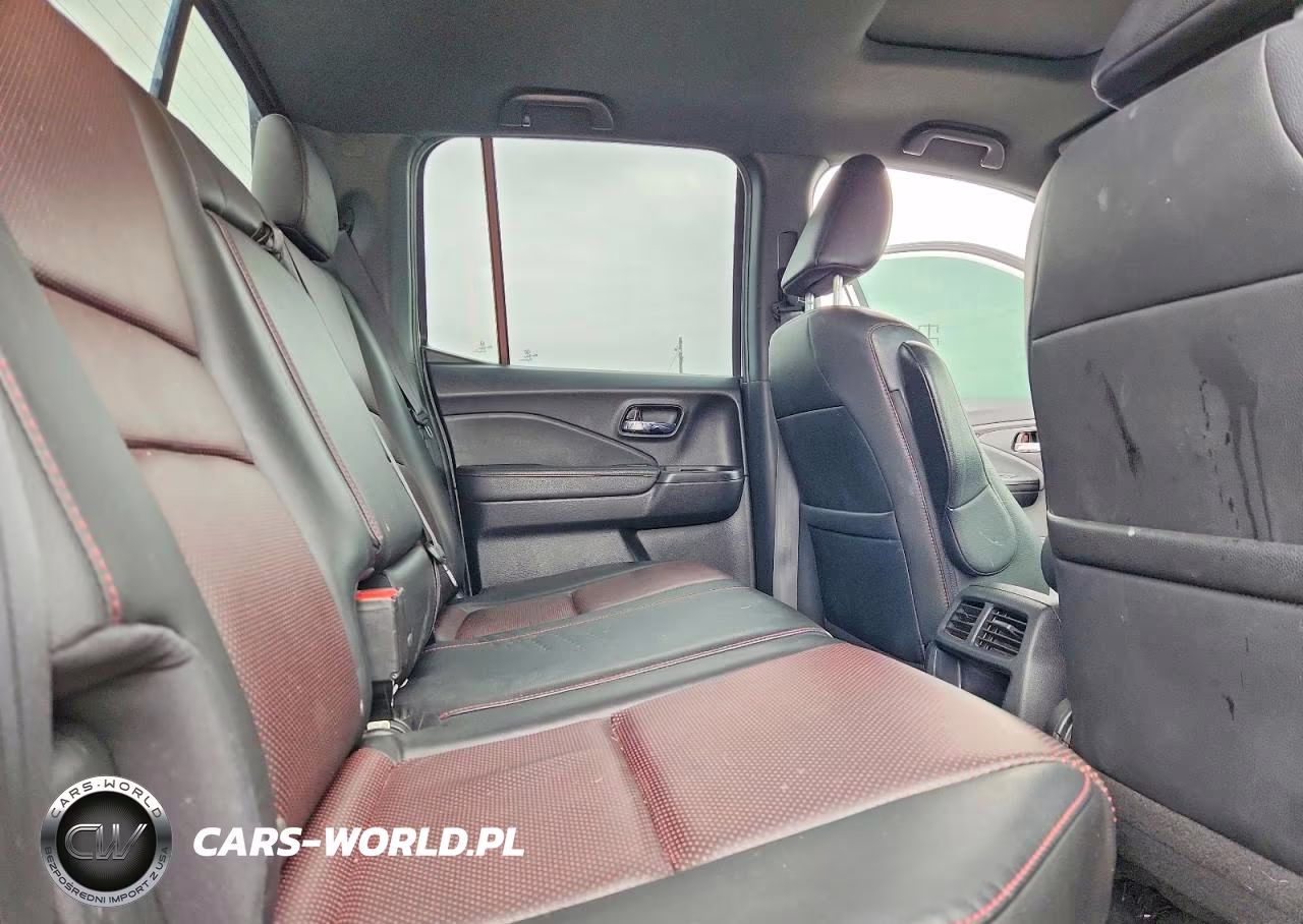2021 Honda Ridgeline Black Edition VIN:5FPYK3F82MB018400 - 10