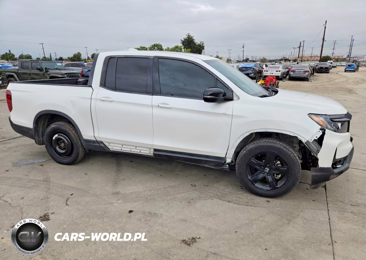 2021 Honda Ridgeline Black Edition VIN:5FPYK3F82MB018400 - 4