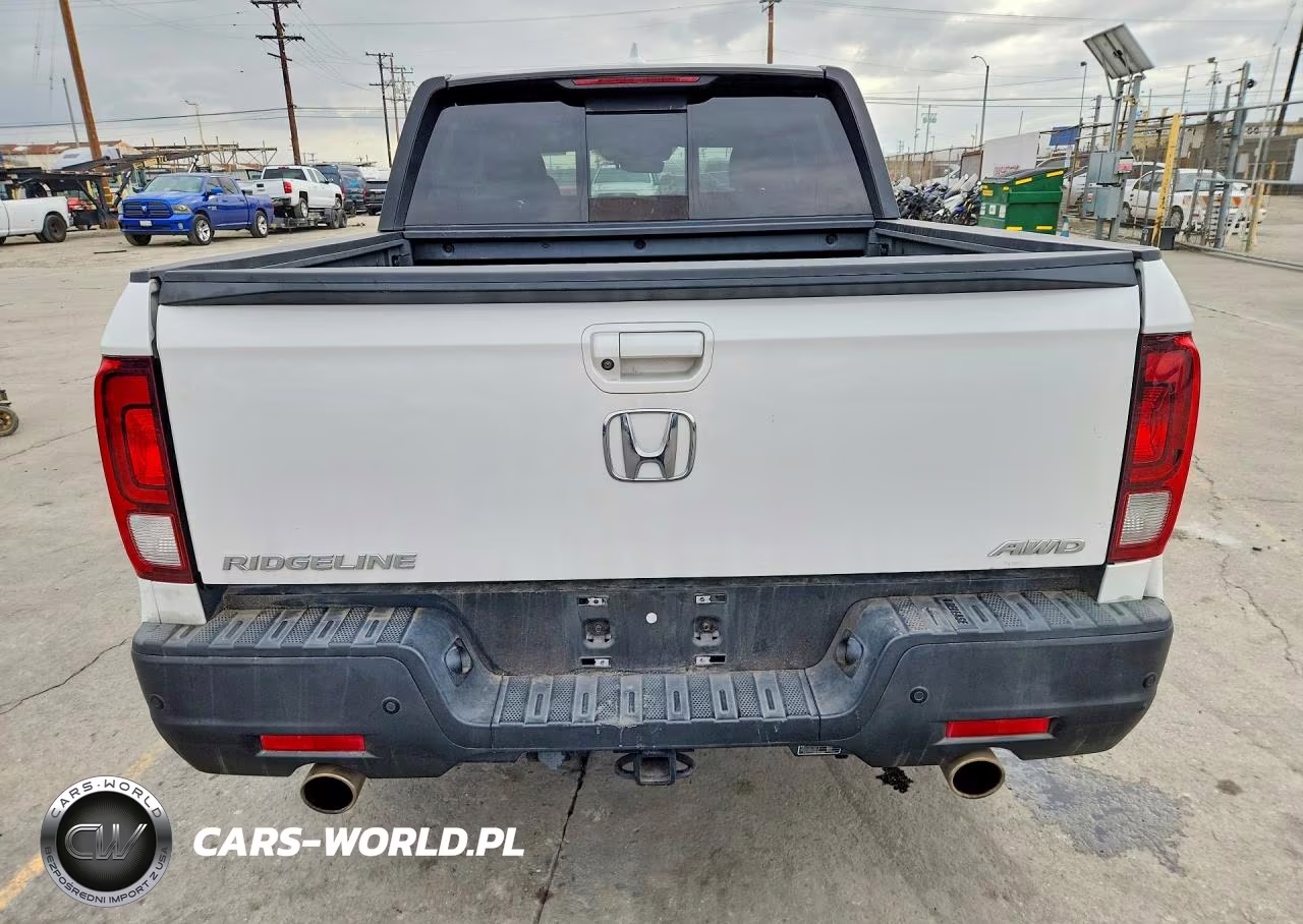 2021 Honda Ridgeline Black Edition VIN:5FPYK3F82MB018400 - 6