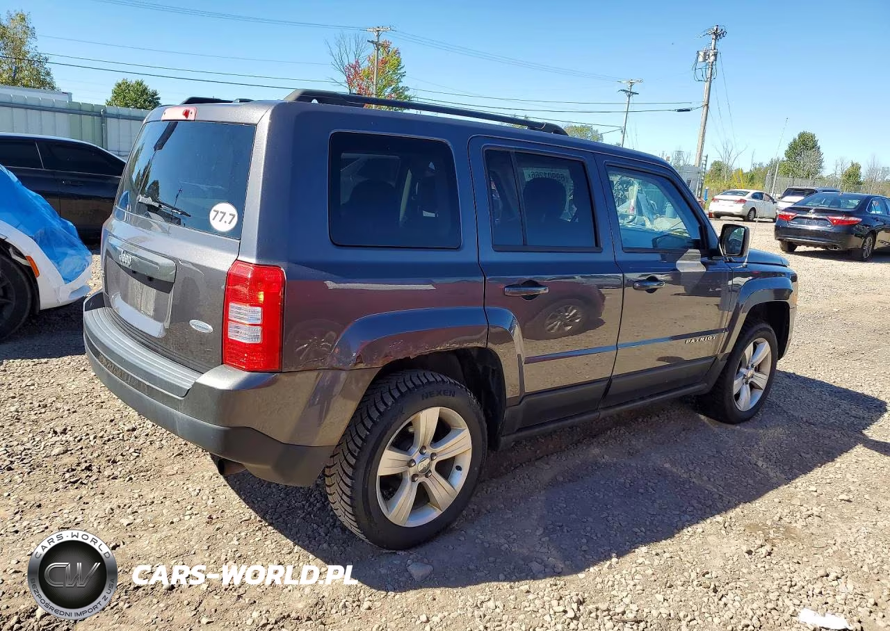 2016 Jeep Patriot Latitude VIN:1C4NJRFB9GD542393 - 3