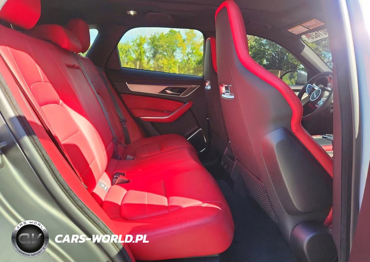 2025 Jaguar F-Pace R-Dynamic S VIN:SADCT2EX8SA750950 - 11