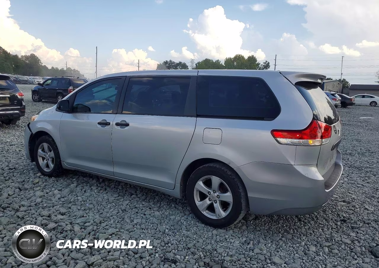 2011 Toyota Sienna Base 7-Passenger VIN:5TDZK3DC1BS013962 - 2
