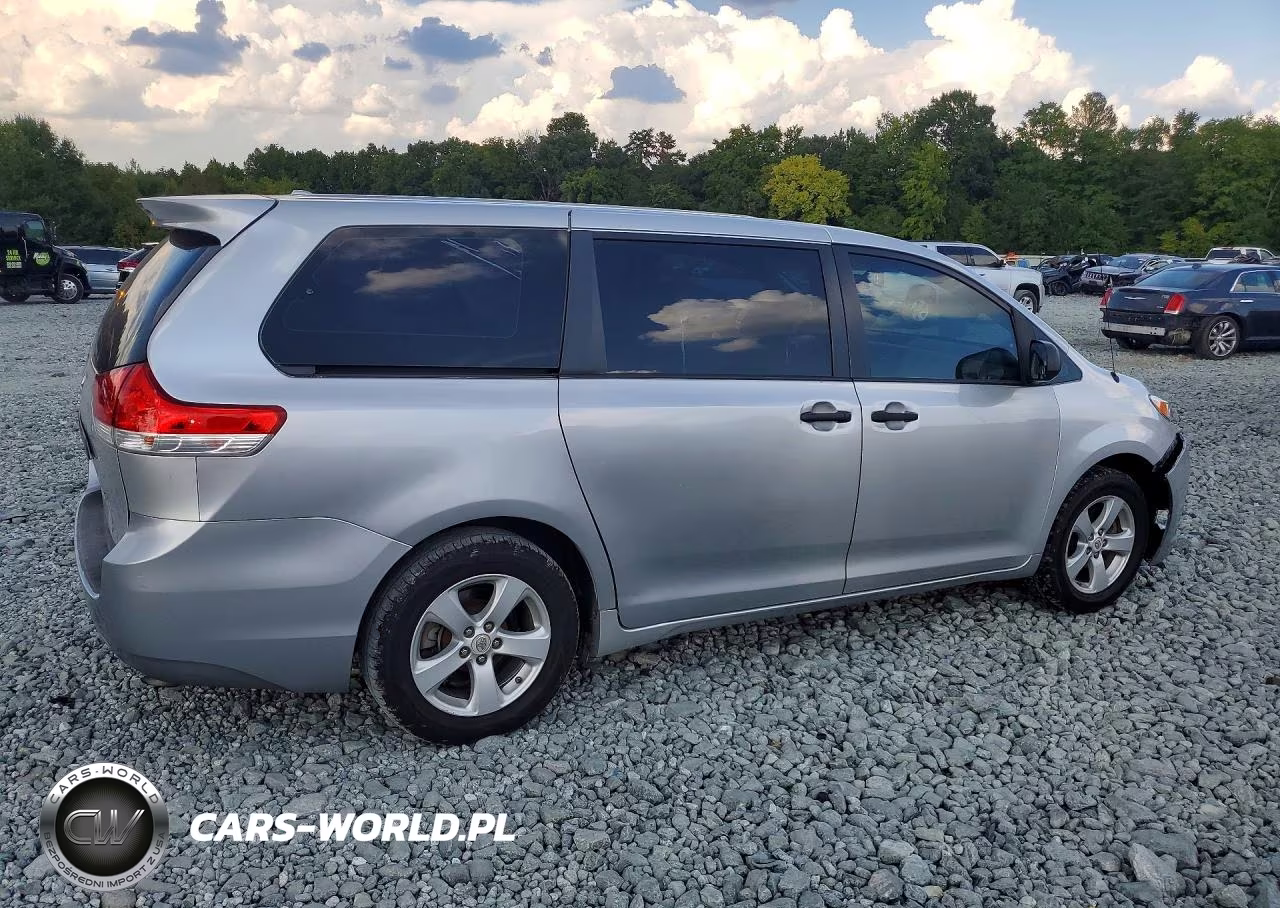 2011 Toyota Sienna Base 7-Passenger VIN:5TDZK3DC1BS013962 - 3