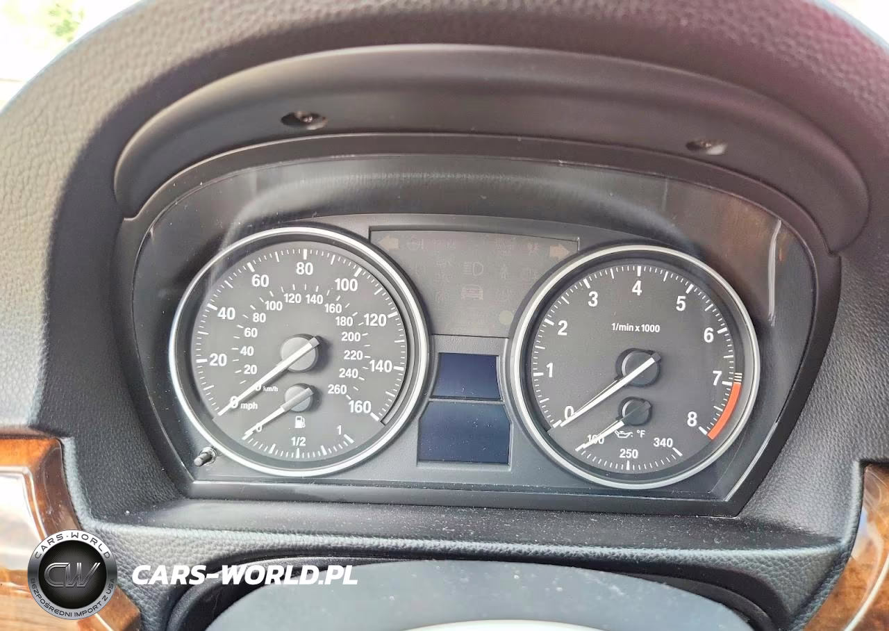 2010 BMW 335 Xi VIN:WBAPL3C57AA776195 - 9