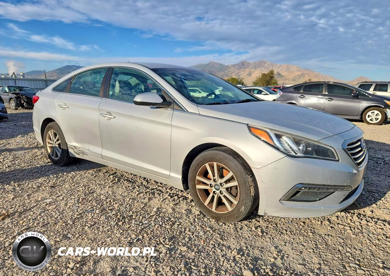 2015 Hyundai Sonata Se VIN:5NPE24AF0FH003986 - 4