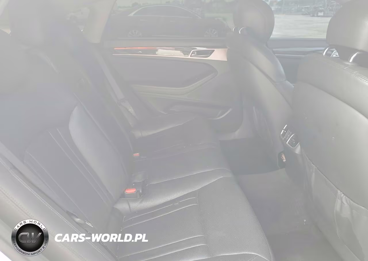 2017 Genesis G80 3.8 VIN:KMHGN4JE6HU203931 - 10