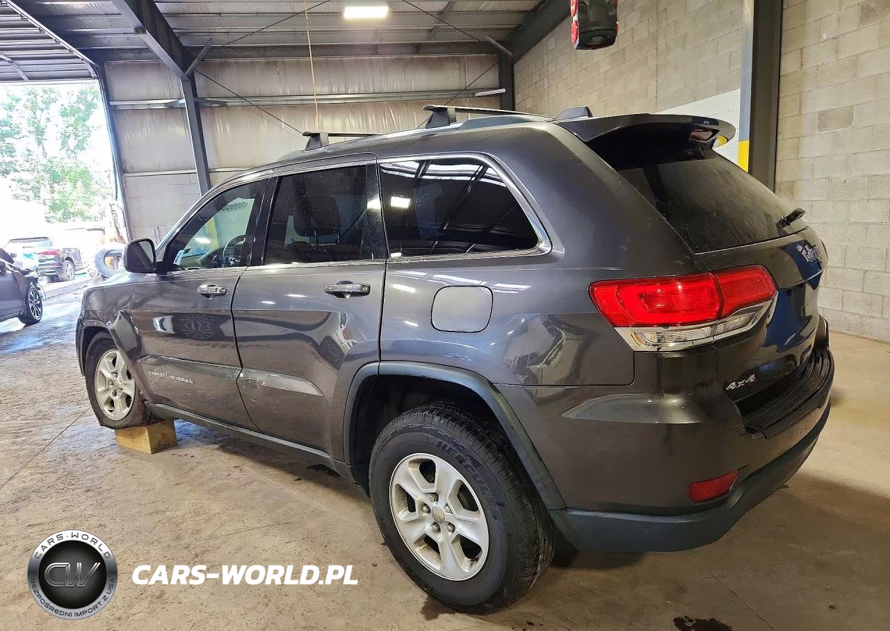2015 Jeep Grand Cherokee Laredo VIN:1C4RJFAG3FC151568 - 2