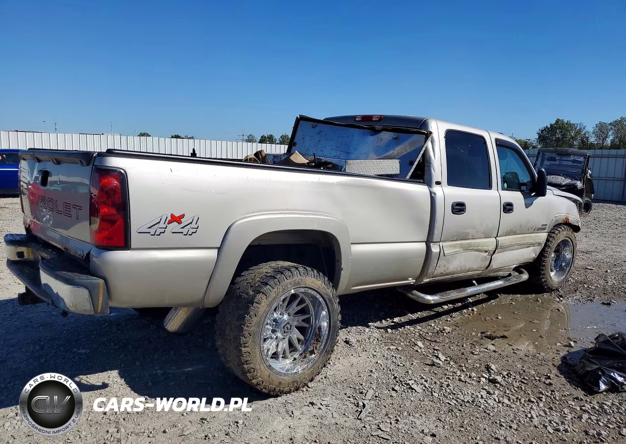 2006 Chevrolet Silverado K2500 Heavy Duty VIN:1GCHK23DX6F224423 - 3