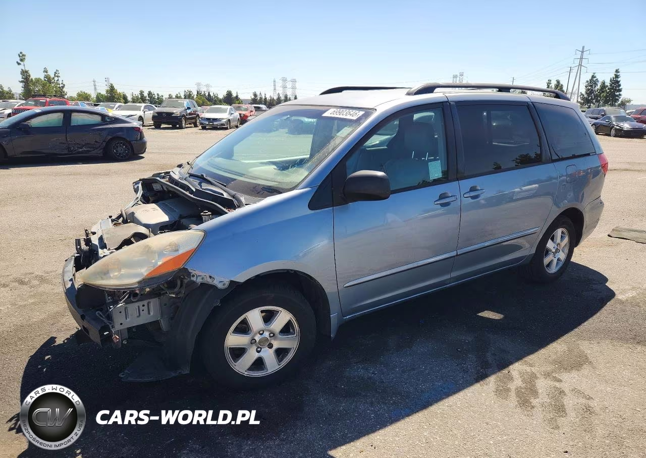2010 Toyota Sienna Le 7-Passenger