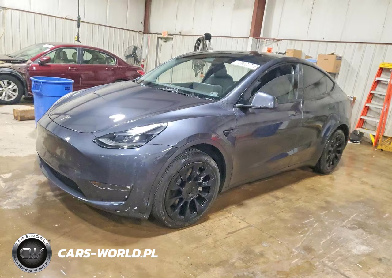 2024 Tesla Model Y – zdjęcie 1 z 13