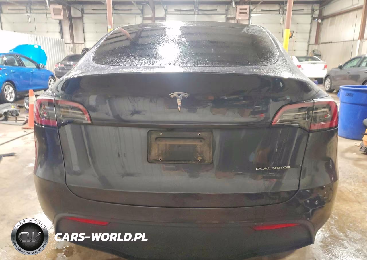 2024 Tesla Model Y VIN:7SAYGDEE5RA278479 - 6