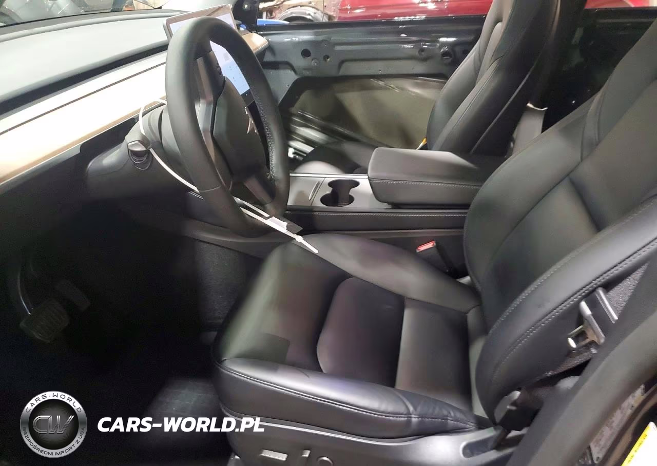 2024 Tesla Model Y VIN:7SAYGDEE5RA278479 - 7