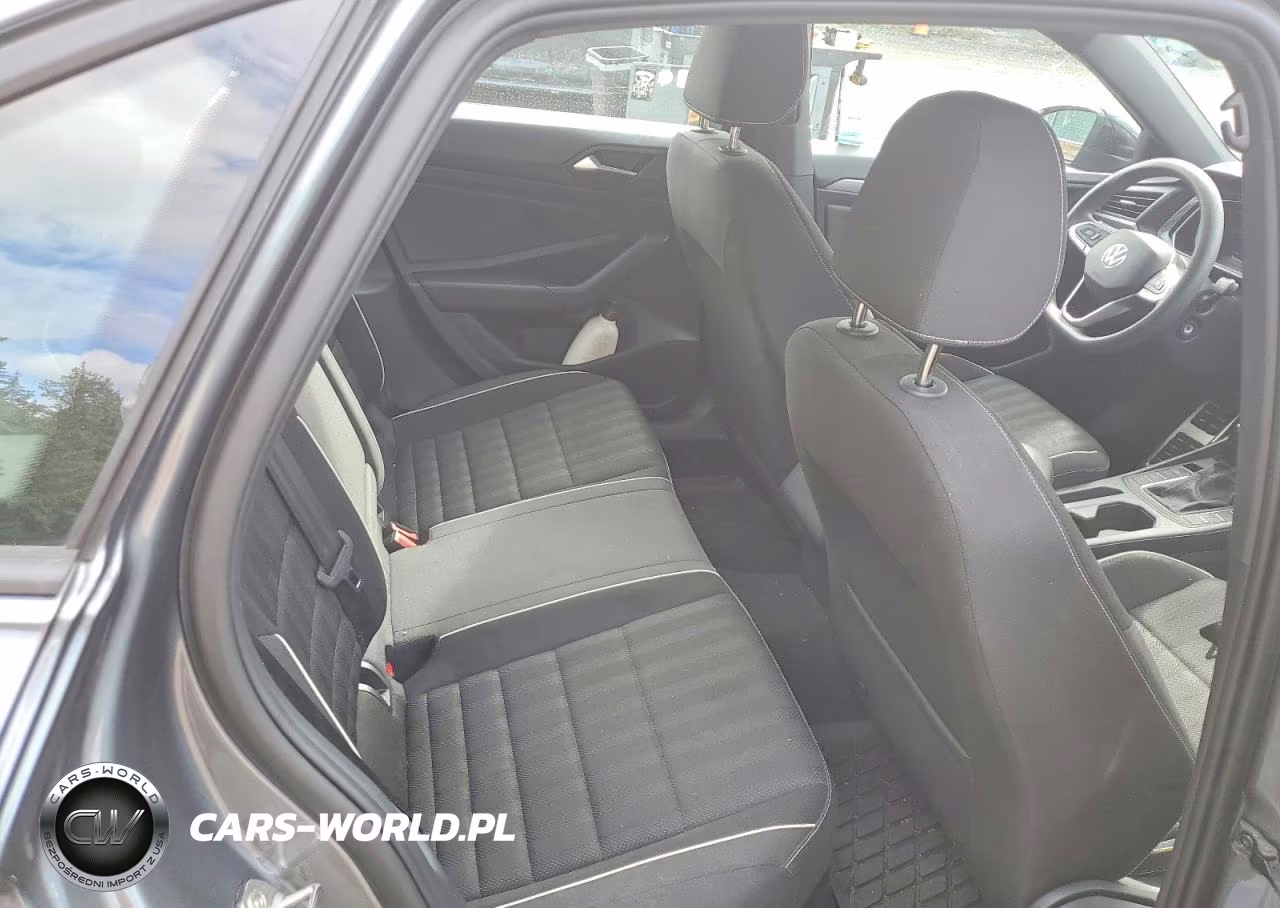 2023 Volkswagen Jetta Sport VIN:3VWBM7BU8PM023150 - 10