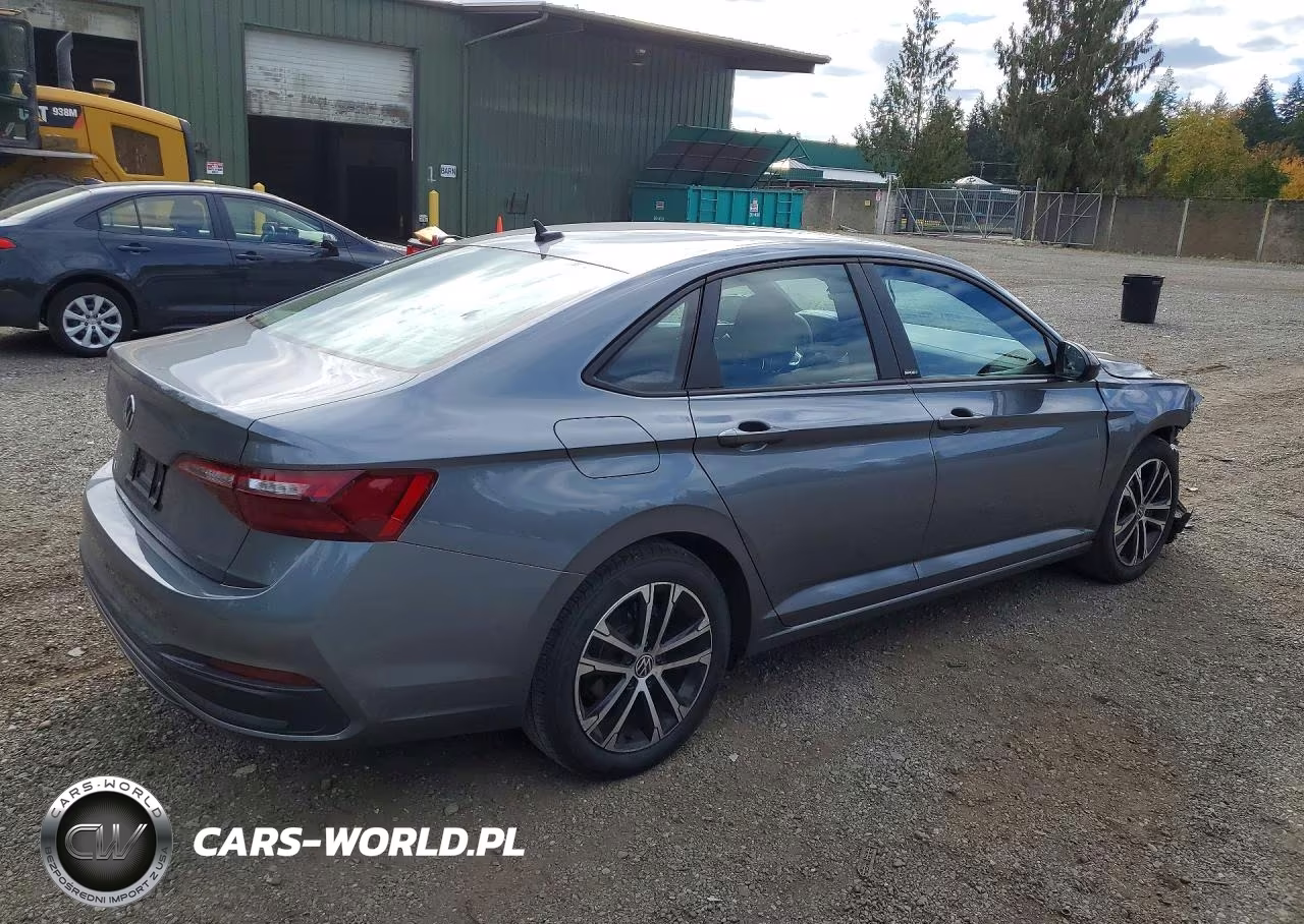 2023 Volkswagen Jetta Sport VIN:3VWBM7BU8PM023150 - 3