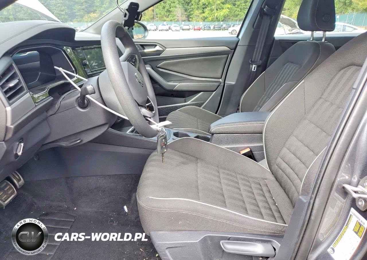 2023 Volkswagen Jetta Sport VIN:3VWBM7BU8PM023150 - 7