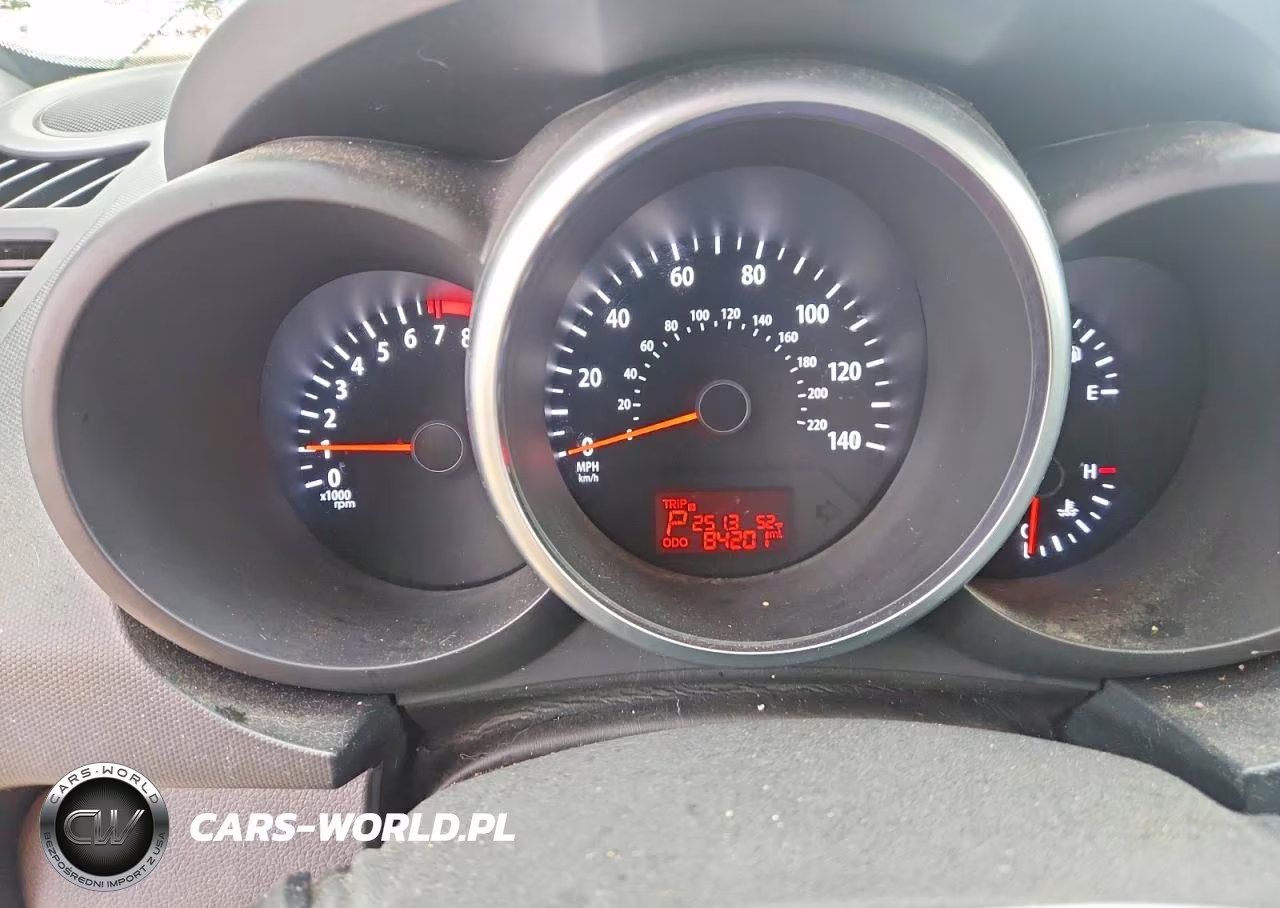 2012 Kia Soul + VIN:KNDJT2A63C7372695 - 9