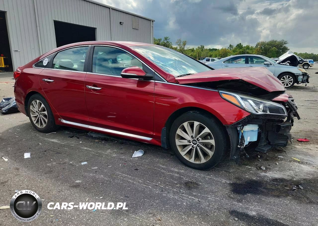 2015 Hyundai Sonata Sport VIN:5NPE34AF3FH219165 - 4