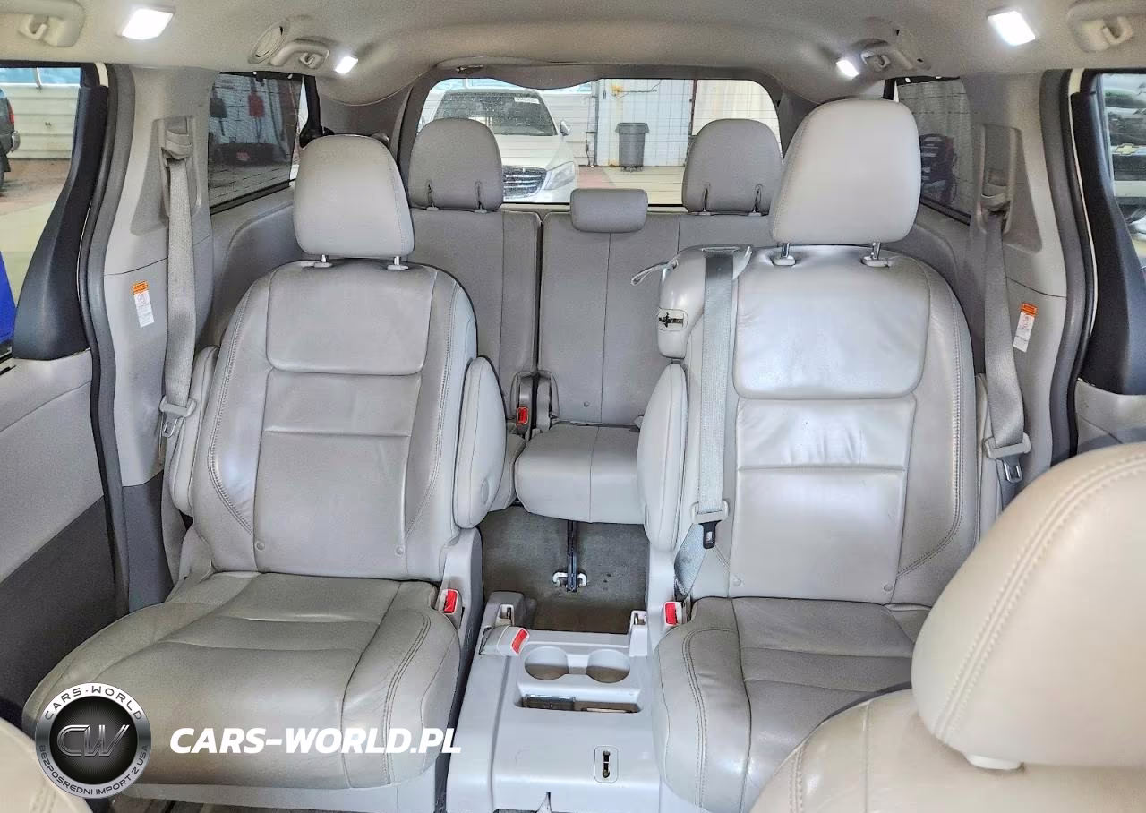 2015 Toyota Sienna Xle 8-Passenger VIN:5TDYK3DC3FS566114 - 10
