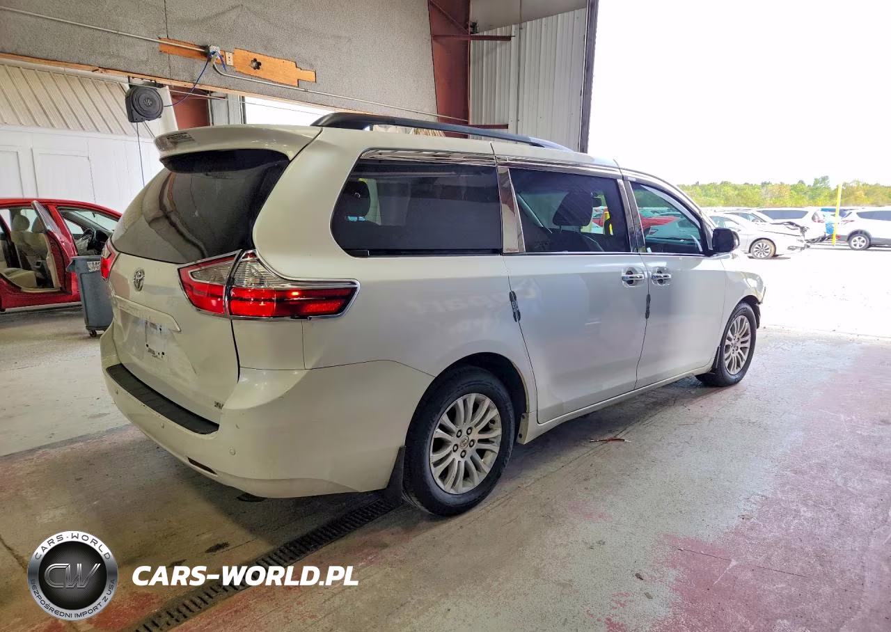 2015 Toyota Sienna Xle 8-Passenger VIN:5TDYK3DC3FS566114 - 3