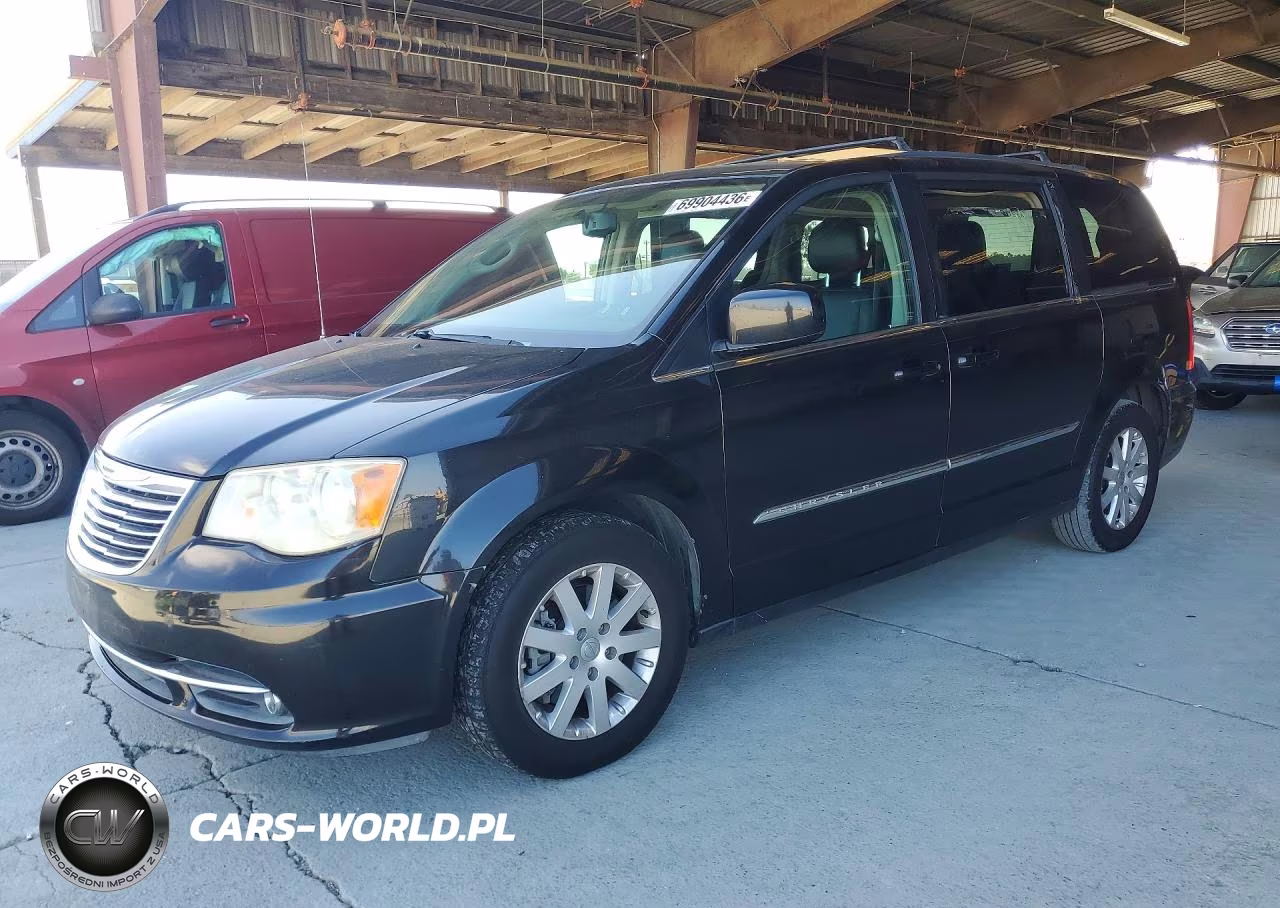 2013 Chrysler Town & Country Touring