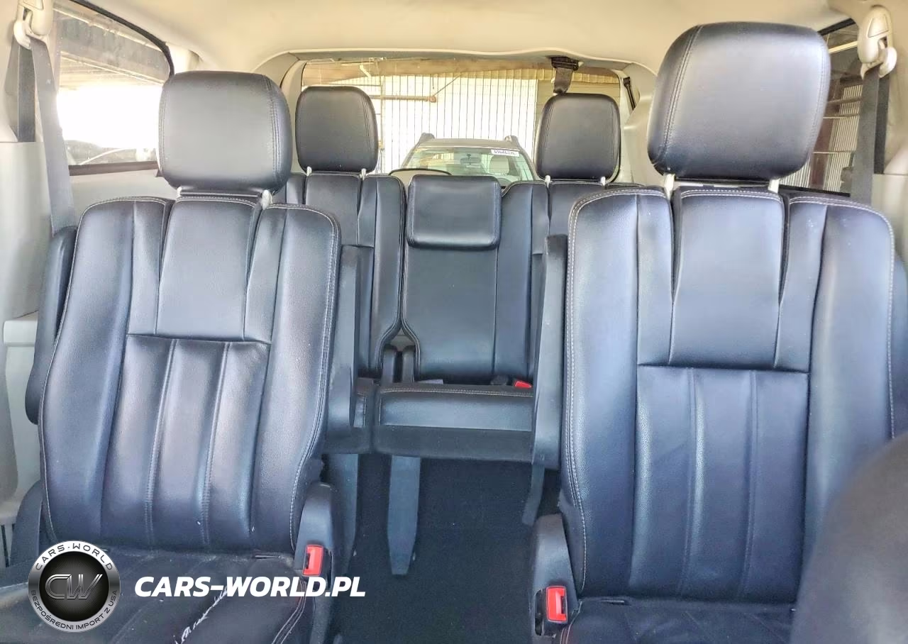 2013 Chrysler Town & Country Touring VIN:2C4RC1BG5DR793595 - 10