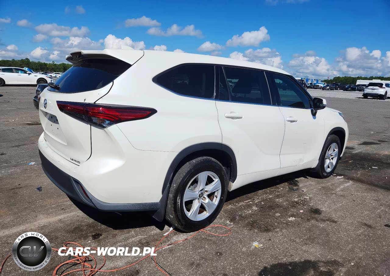 2020 Toyota Highlander Le VIN:5TDBZRBH6LS514104 - 3
