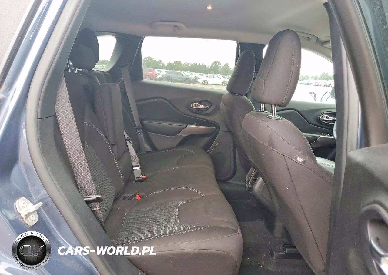 2021 Jeep Cherokee Latitude VIN:1C4PJLCB3MD168658 - 11