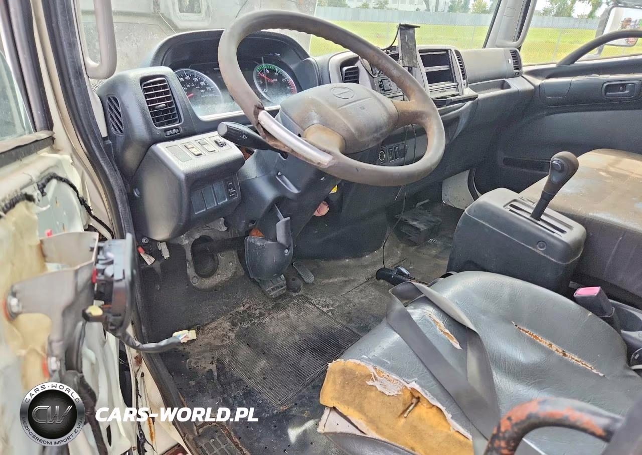 2013 Hino 258-268 - Box Truck VIN:5PVNE8JT7D4S55337 - 8