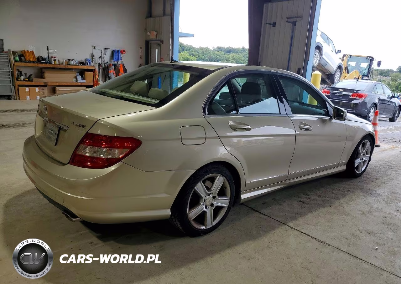 2011 Mercedes-Benz C 300 4Matic VIN:WDDGF8BB8BR178091 - 3