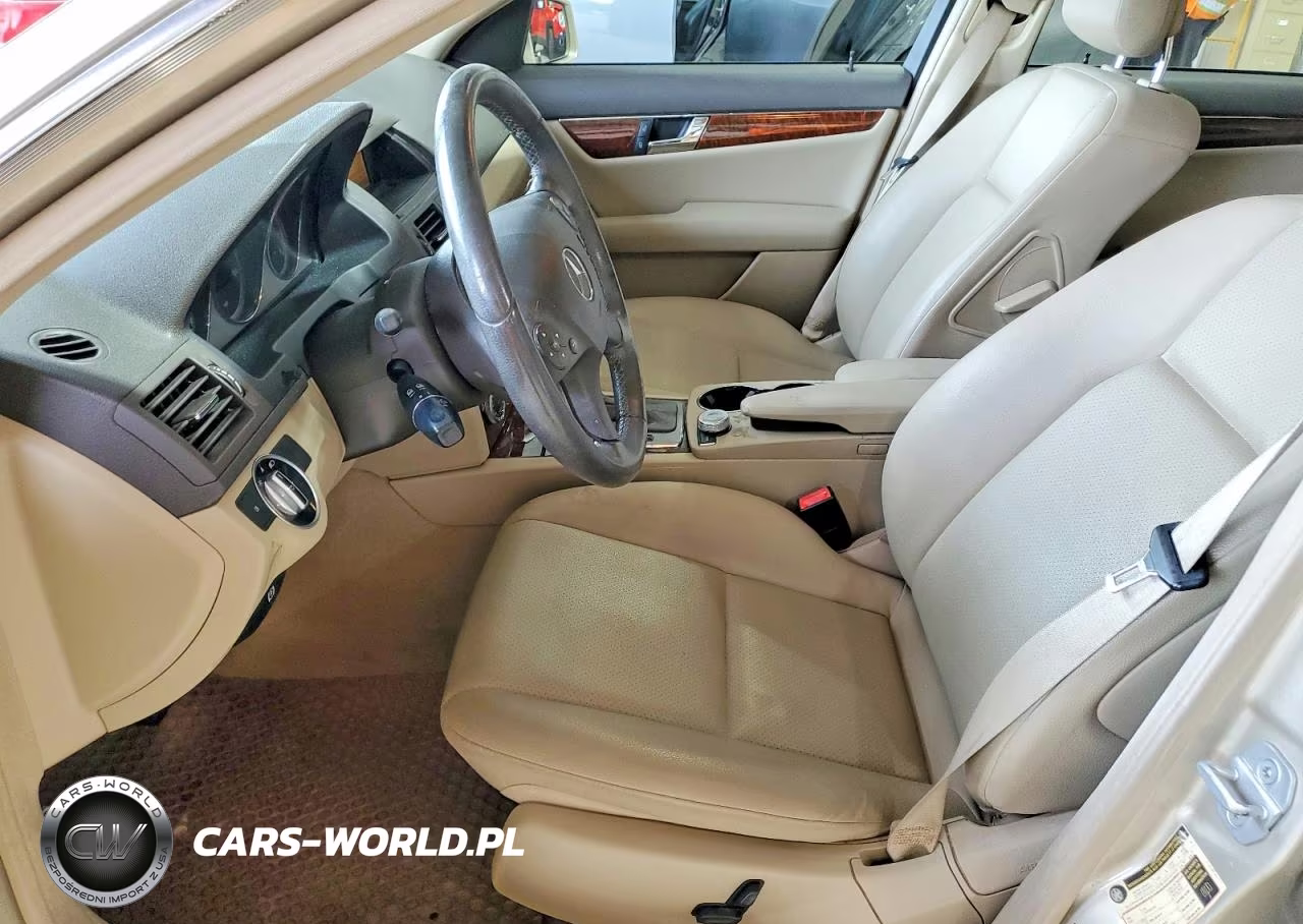 2011 Mercedes-Benz C 300 4Matic VIN:WDDGF8BB8BR178091 - 7