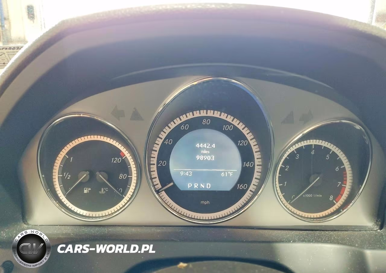 2011 Mercedes-Benz C 300 4Matic VIN:WDDGF8BB8BR178091 - 9