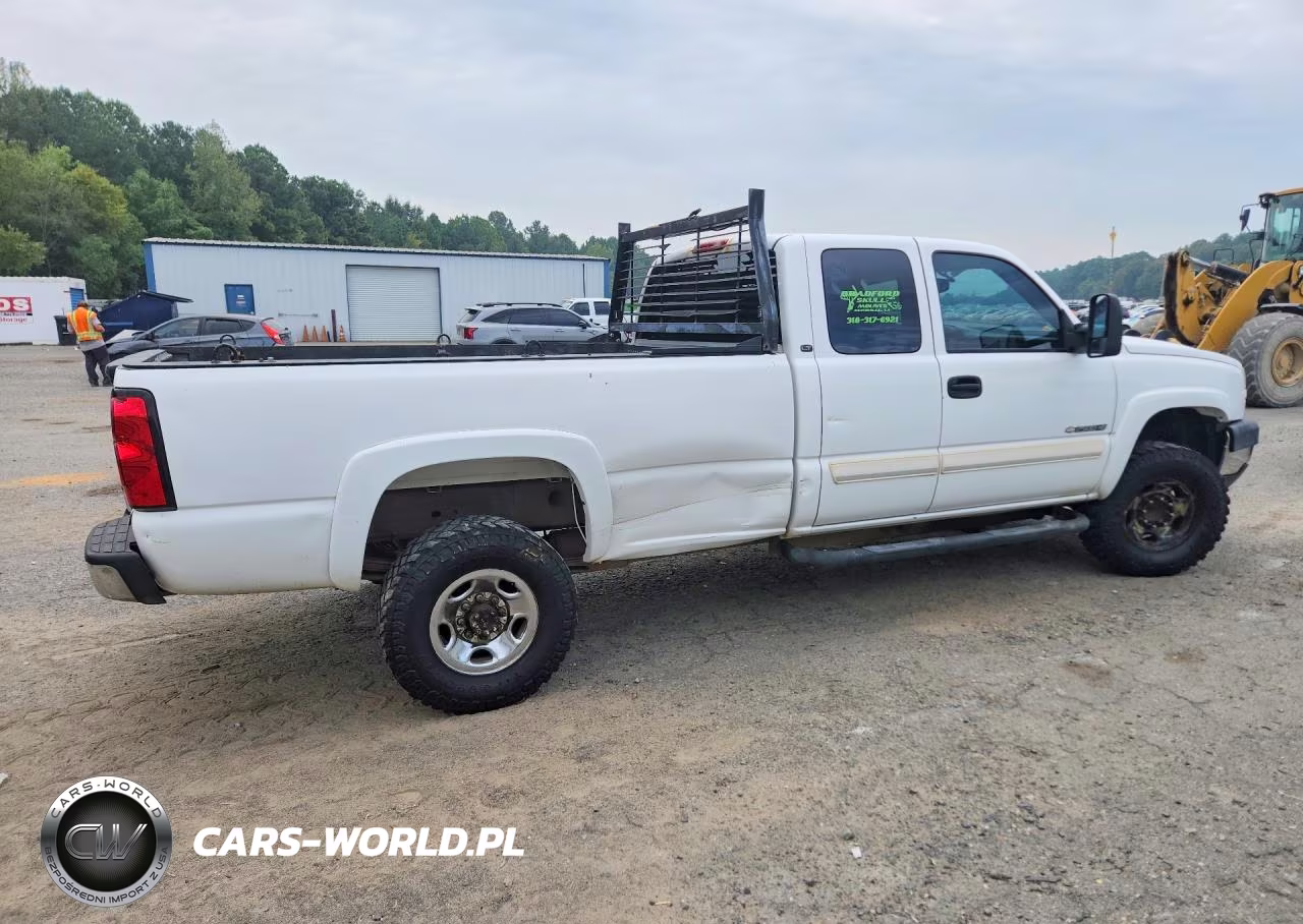 2007 Chevrolet Silverado C2500 Heavy Duty VIN:1GCHC29U07E158525 - 3