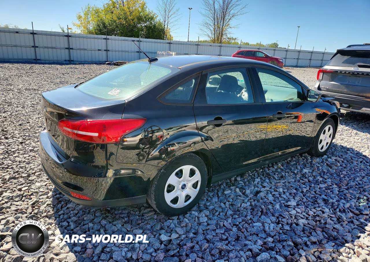 2017 Ford Focus S VIN:1FADP3E20HL312716 - 3