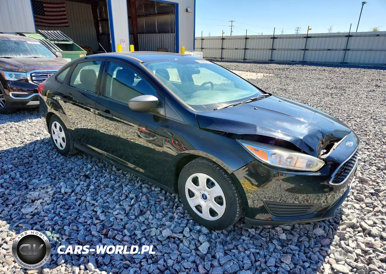 2017 Ford Focus S VIN:1FADP3E20HL312716 - 4