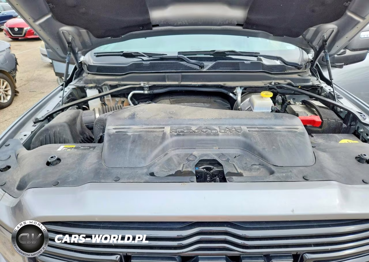 2024 Ram 2500 Laramie VIN:3C6UR5FJ4RG328686 - 11