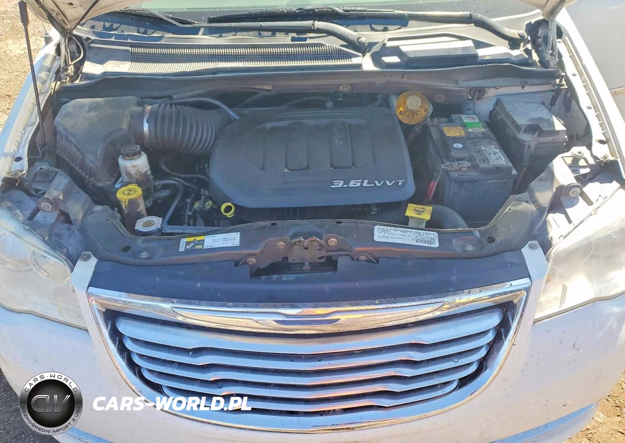 2015 Chrysler Town & Country Touring VIN:2C4RC1BG3FR545266 - 12