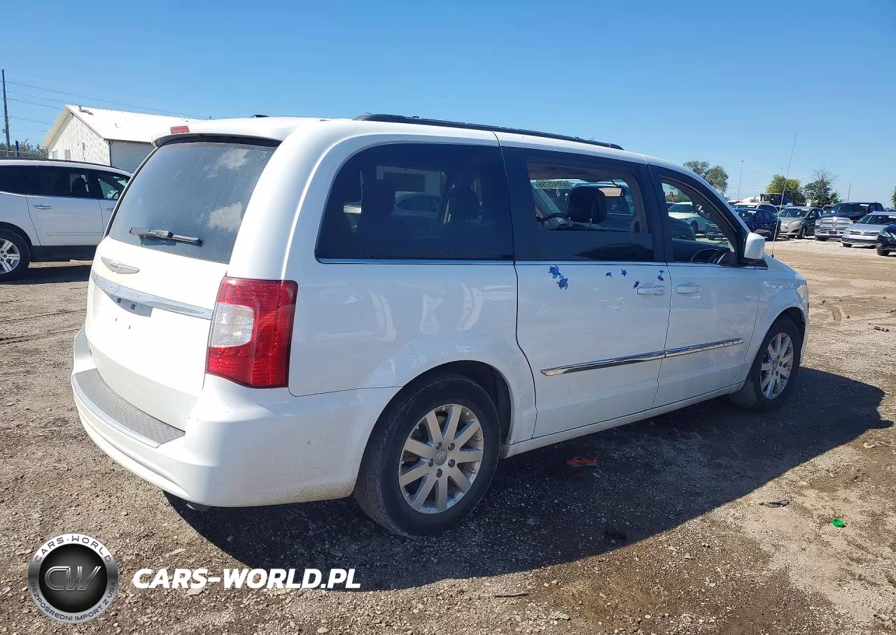 2015 Chrysler Town & Country Touring VIN:2C4RC1BG3FR545266 - 3