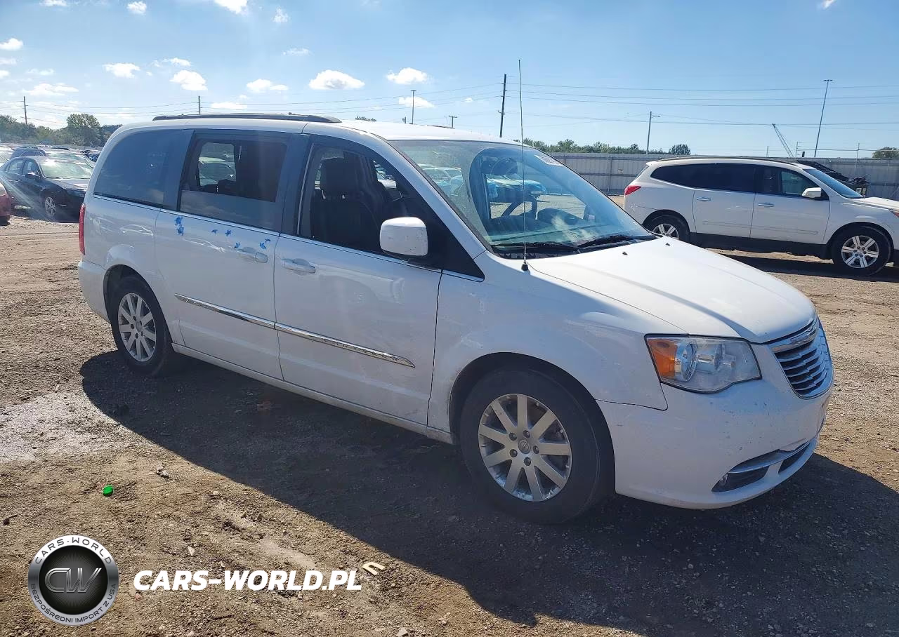 2015 Chrysler Town & Country Touring VIN:2C4RC1BG3FR545266 - 4
