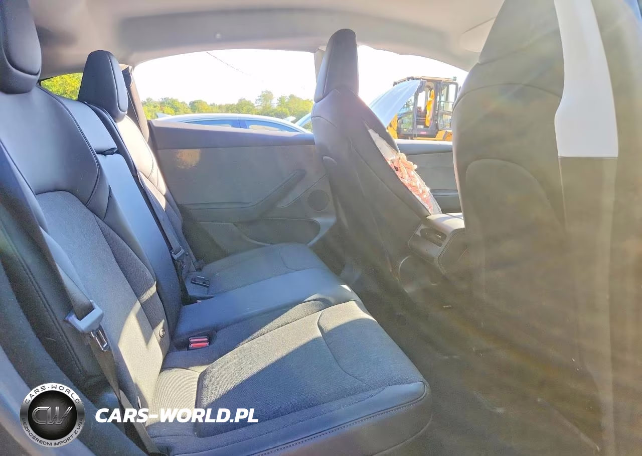 2026 Tesla Model Y VIN:7SAYGDED2TA592346 - 10