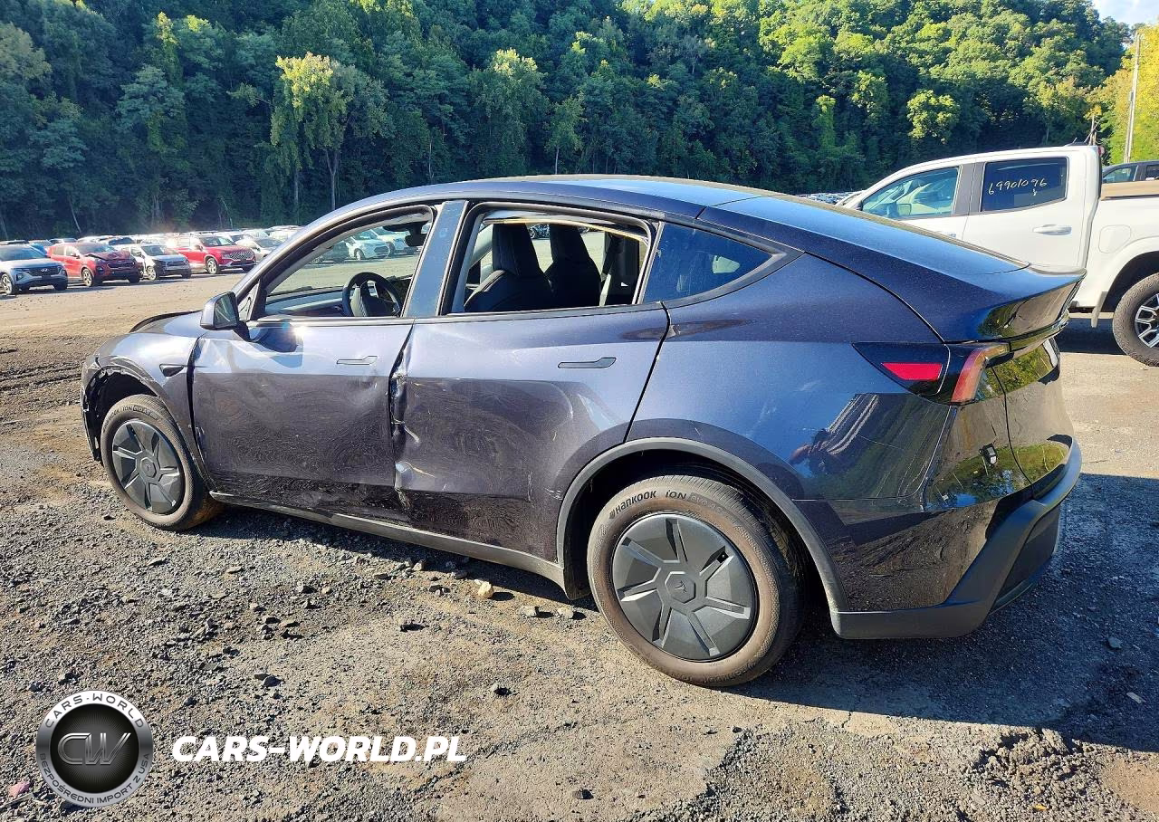 2026 Tesla Model Y VIN:7SAYGDED2TA592346 - 2