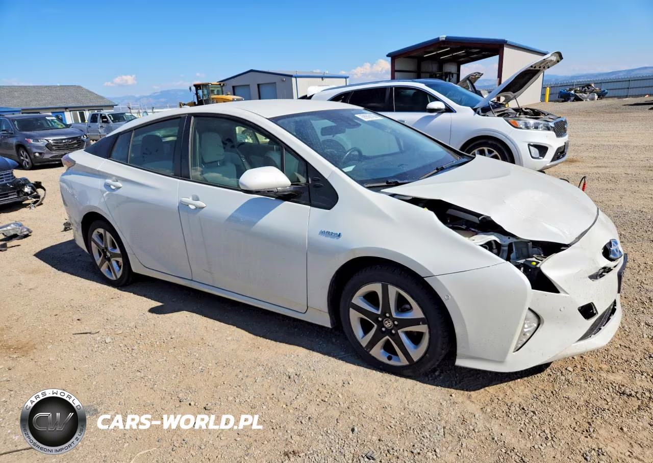 2017 Toyota Prius Three Touring VIN:JTDKARFU0H3048063 - 4