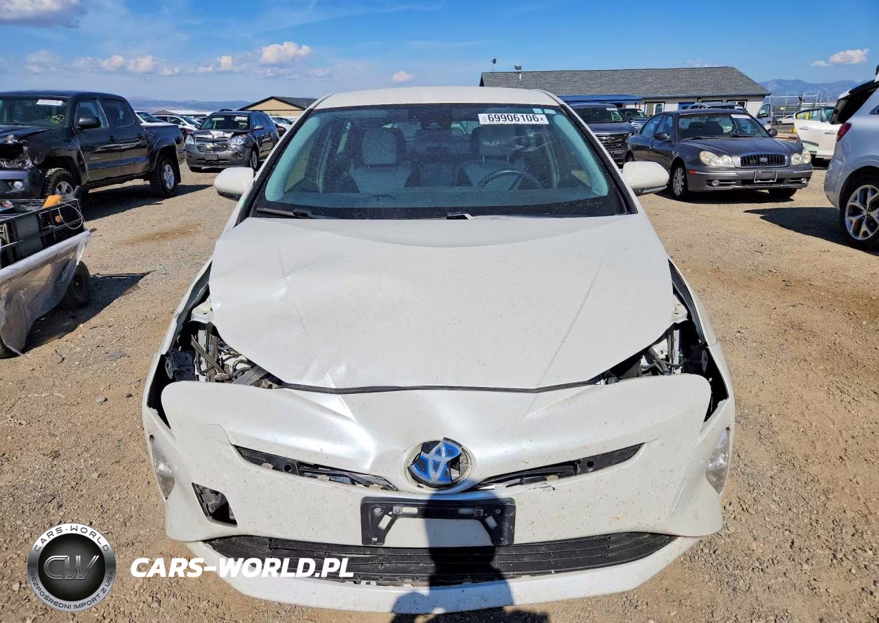 2017 Toyota Prius Three Touring VIN:JTDKARFU0H3048063 - 5