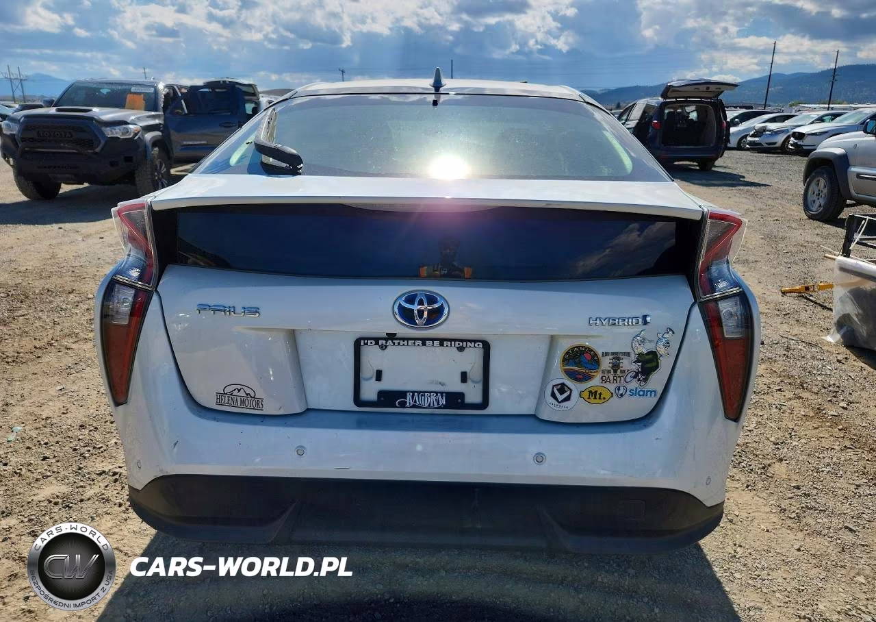 2017 Toyota Prius Three Touring VIN:JTDKARFU0H3048063 - 6