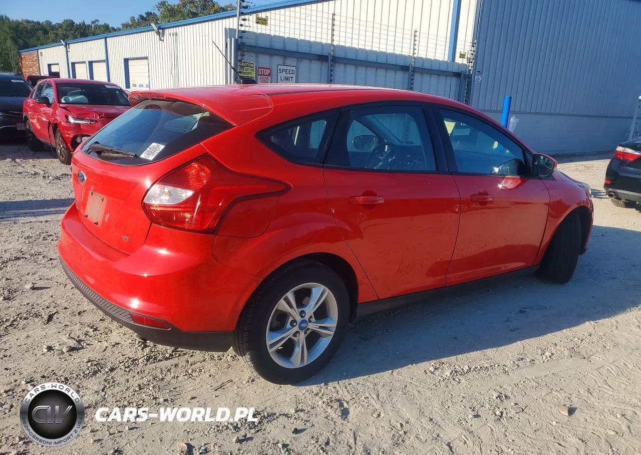 2012 Ford Focus Se VIN:1FAHP3K2XCL118144 - 3
