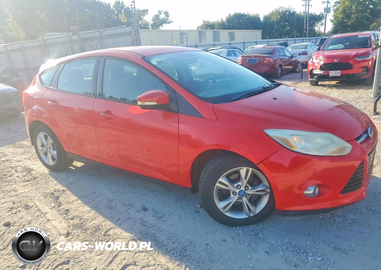 2012 Ford Focus Se VIN:1FAHP3K2XCL118144 - 4